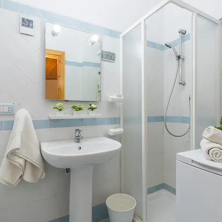 Blue&green House With Shared Pool - Happy * Golfo Aranci