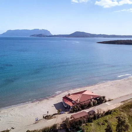 Blue&green House With Shared Pool - Happy * Golfo Aranci