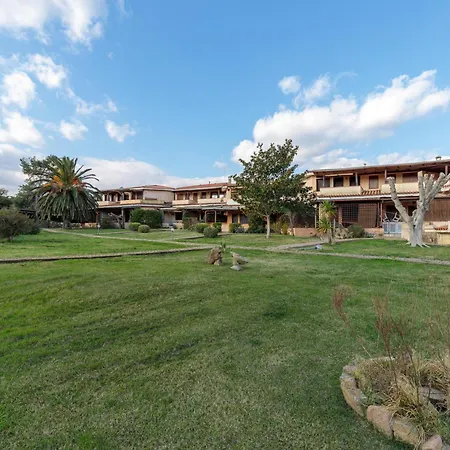 Blue&green House With Shared Pool - Happy * Golfo Aranci