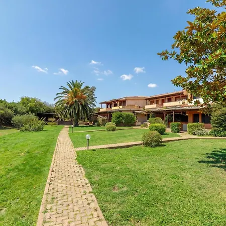 Blue&green House With Shared Pool - Happy Golfo Aranci